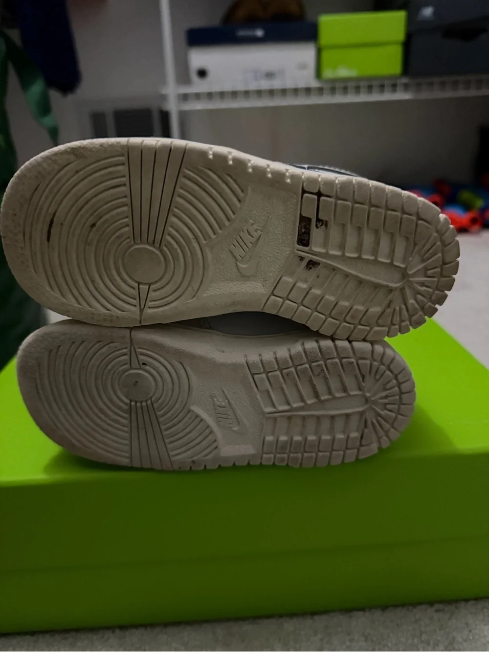 Nike youth low